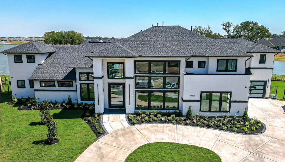 Mid-century modern architectural residence
